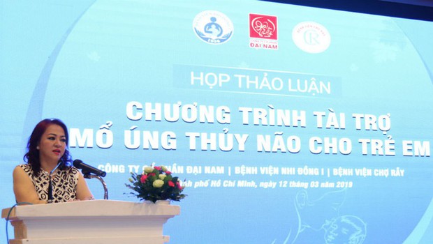 Minh bạch từ thiện - Quan điểm trước sau như một của doanh nhân Phương Hằng khiến cả showbiz thay đổi thế nào? - Ảnh 3. Minh bạch từ thiện - Quan điểm trước sau như một của doanh nhân Phương Hằng khiến cả showbiz thay đổi thế nào? - Ảnh 3.