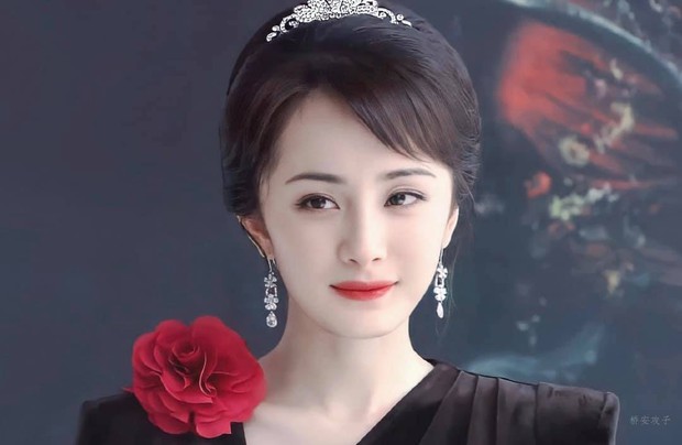 Ngày trẻ Dương Mịch xinh như thiên thần nhưng vẫn bị trừ điểm búi tóc, ngày nay rút kinh nghiệm nên không chê được gì luôn - Ảnh 2. Ngày trẻ Dương Mịch xinh như thiên thần nhưng vẫn bị trừ điểm búi tóc, ngày nay rút kinh nghiệm nên không chê được gì luôn - Ảnh 2.