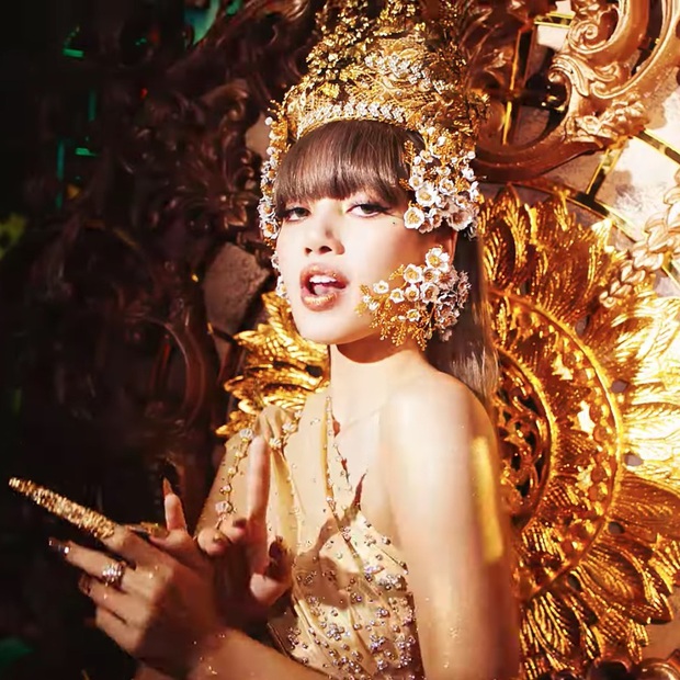 Cô giáo tiểu học kể chuyện về tuổi thơ của Lisa, khẳng định: Lisa là nguồn cảm hứng cho rất nhiều người trẻ ở Thái Lan - Ảnh 7. Cô giáo tiểu học kể chuyện về tuổi thơ của Lisa, khẳng định: Lisa là nguồn cảm hứng cho rất nhiều người trẻ ở Thái Lan - Ảnh 7.