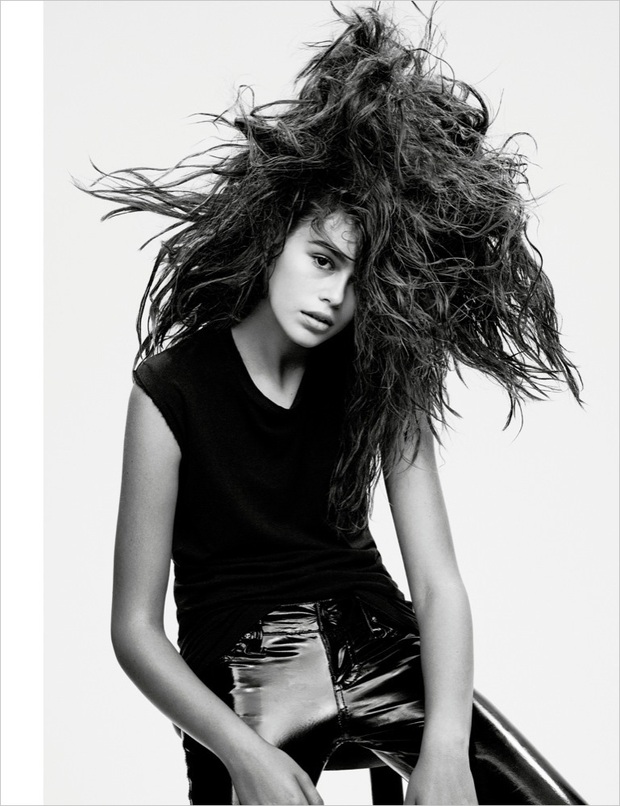 Kaia Gerber: Con gái siêu mẫu đắt giá nhất hành tinh, tỷ lệ cơ thể 7,5 đầu gây choáng và một rổ thành tích hất cẳng nhiều chân dài cùng thời - Ảnh 8. Kaia Gerber: Con gái siêu mẫu đắt giá nhất hành tinh, tỷ lệ cơ thể 7,5 đầu gây choáng và một rổ thành tích hất cẳng nhiều chân dài cùng thời - Ảnh 8.