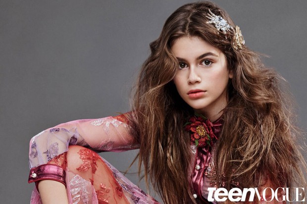 Kaia Gerber: Con gái siêu mẫu đắt giá nhất hành tinh, tỷ lệ cơ thể 7,5 đầu gây choáng và một rổ thành tích hất cẳng nhiều chân dài cùng thời - Ảnh 10. Kaia Gerber: Con gái siêu mẫu đắt giá nhất hành tinh, tỷ lệ cơ thể 7,5 đầu gây choáng và một rổ thành tích hất cẳng nhiều chân dài cùng thời - Ảnh 10.