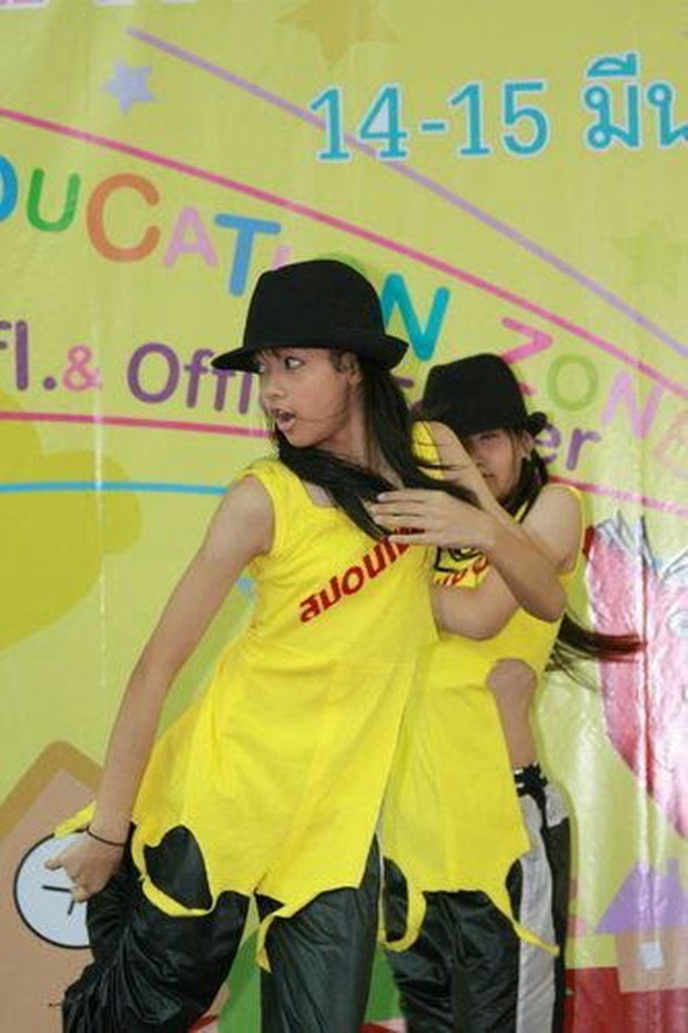 Cô giáo tiểu học kể chuyện về tuổi thơ của Lisa, khẳng định: Lisa là nguồn cảm hứng cho rất nhiều người trẻ ở Thái Lan - Ảnh 4. Cô giáo tiểu học kể chuyện về tuổi thơ của Lisa, khẳng định: Lisa là nguồn cảm hứng cho rất nhiều người trẻ ở Thái Lan - Ảnh 4.