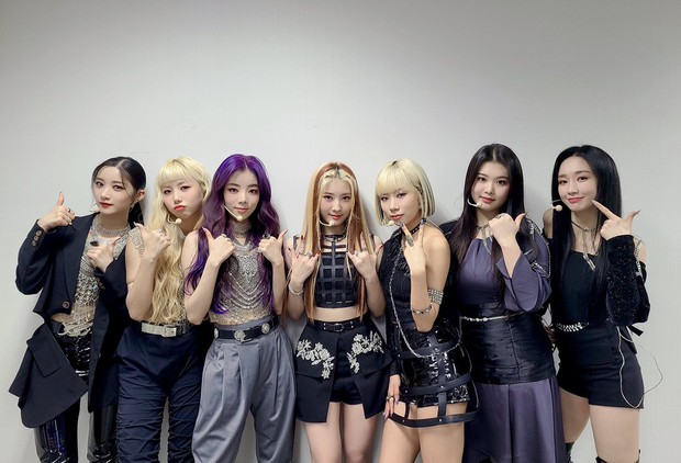Nữ tân binh 2k3 gây tranh cãi về vóc dáng lệch tiêu chuẩn idol, netizen lập tức bảo vệ: Thời của idol chubby đến rồi, giọng hát lại còn hay! - Ảnh 4. Nữ tân binh 2k3 gây tranh cãi về vóc dáng lệch tiêu chuẩn idol, netizen lập tức bảo vệ: Thời của idol chubby đến rồi, giọng hát lại còn hay! - Ảnh 4.