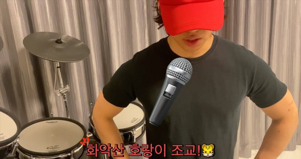Chàng idol 15 năm toàn ế bất ngờ có hint với Lisa, fan gọi Dispatch vào cuộc ngay! - Ảnh 5. Chàng idol 15 năm toàn ế bất ngờ có hint với Lisa, fan gọi Dispatch vào cuộc ngay! - Ảnh 5.