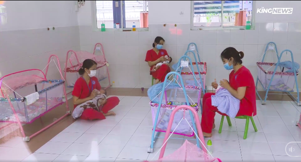 Xót xa hình ảnh hàng trăm trẻ sơ sinh ở Bệnh viện Hùng Vương có bố mẹ là F0: Khóc thét cả ngày, không có người thân chăm sóc - Ảnh 3. Xót xa hình ảnh hàng trăm trẻ sơ sinh ở Bệnh viện Hùng Vương có bố mẹ là F0: Khóc thét cả ngày, không có người thân chăm sóc - Ảnh 3.