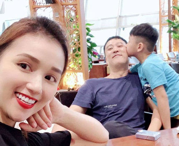 Lã Thanh Huyền hiếm hoi tung ảnh bên chồng đại gia Hà Thành, nói gì với chàng mà sến sẩm thế này? - Ảnh 6. Lã Thanh Huyền hiếm hoi tung ảnh bên chồng đại gia Hà Thành, nói gì với chàng mà sến sẩm thế này? - Ảnh 6.