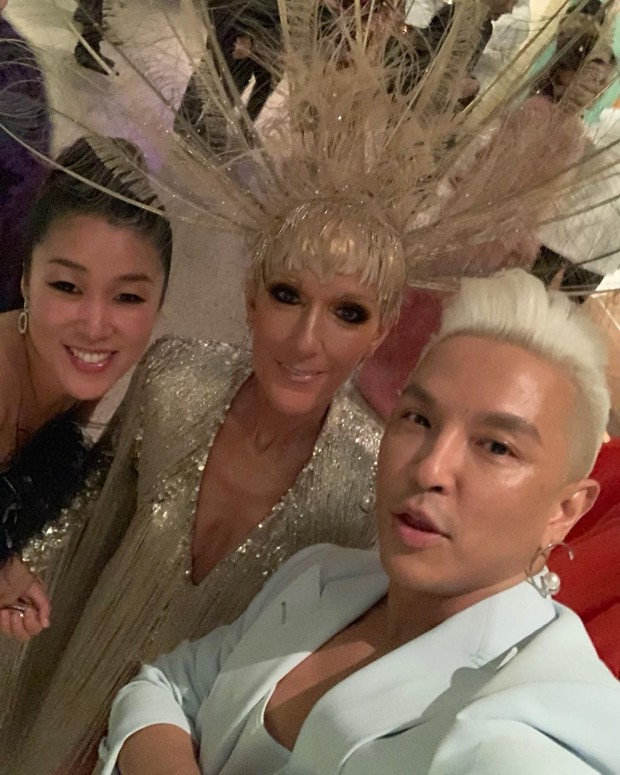 Bất chấp lệnh cấm từ Met Gala, hàng chục nghệ sĩ vẫn nhiệt tình selfie từ năm này qua năm khác - Ảnh 6. Bất chấp lệnh cấm từ Met Gala, hàng chục nghệ sĩ vẫn nhiệt tình selfie từ năm này qua năm khác - Ảnh 6.