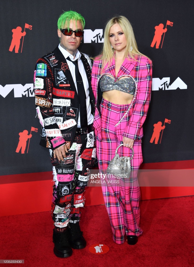 Siêu thảm đỏ VMAs 2021: Olivia Rodrigo ngực khủng đè bẹp Camila Cabello “dừ chát”, Megan Fox mặc như không dẫn đầu dàn mỹ nhân phô da thịt - Ảnh 22. Siêu thảm đỏ VMAs 2021: Olivia Rodrigo ngực khủng đè bẹp Camila Cabello “dừ chát”, Megan Fox mặc như không dẫn đầu dàn mỹ nhân phô da thịt - Ảnh 22.