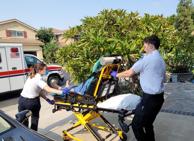 Dũng Taylor bất ngờ thông báo bố Thu Phương bị tai biến máu não nặng phải nhập viện, tình trạng hiện tại ra sao? - Ảnh 3. Dũng Taylor bất ngờ thông báo bố Thu Phương bị tai biến máu não nặng phải nhập viện, tình trạng hiện tại ra sao? - Ảnh 3.