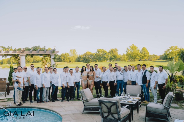 Tổ chức đêm nhạc, đấu giá rượu nghìn đô gây quỹ Hướng về Sài Gòn, Gia Lai Team và những đại gia Việt sở hữu bộ sưu tập siêu xe triệu đô trên đất Mỹ là ai? - Ảnh 2. Tổ chức đêm nhạc, đấu giá rượu nghìn đô gây quỹ Hướng về Sài Gòn, Gia Lai Team và những đại gia Việt sở hữu bộ sưu tập siêu xe triệu đô trên đất Mỹ là ai? - Ảnh 2.