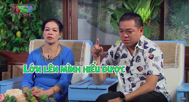 Nam diễn viên đăng ảnh mẹ ruột làm lao công thu gom rác: Phải nghỉ học từ lớp 9, trách ba mẹ chỉ 85 nghìn mà không cho! - Ảnh 4. Nam diễn viên đăng ảnh mẹ ruột làm lao công thu gom rác: Phải nghỉ học từ lớp 9, trách ba mẹ chỉ 85 nghìn mà không cho! - Ảnh 4.
