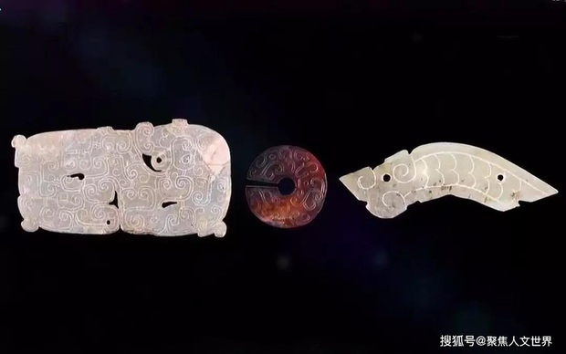 Mang cổ vật đi thẩm định, ông lão nức nở nói với chuyên gia: Tôi mong những món đồ này là giả! - Ảnh 1. Mang cổ vật đi thẩm định, ông lão nức nở nói với chuyên gia: Tôi mong những món đồ này là giả! - Ảnh 1.