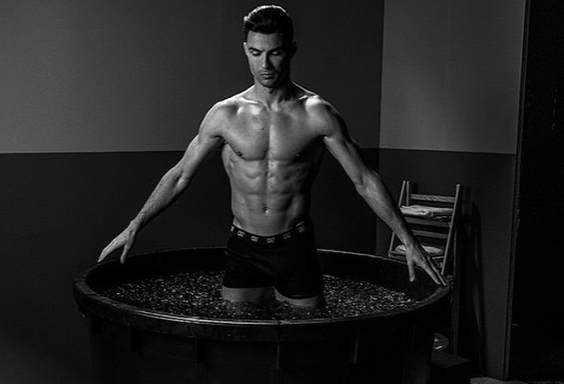 Huấn luyện Ronaldo, bài toán hóc búa cho mọi HLV (kỳ 1) - Ảnh 3. Huấn luyện Ronaldo, bài toán hóc búa cho mọi HLV (kỳ 1) - Ảnh 3.