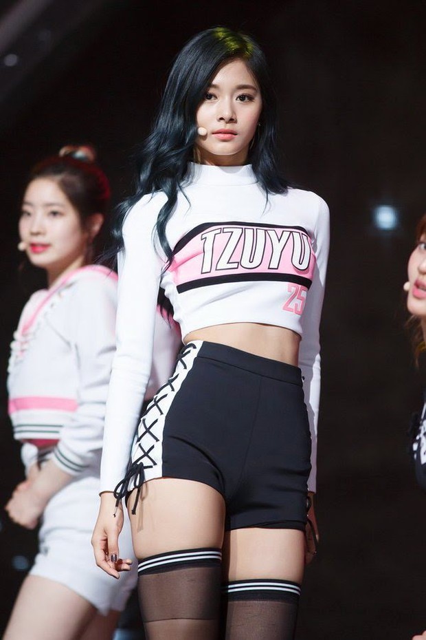 Thế nào là body của Tzuyu (TWICE) - nữ thần Kpop đứng đầu top 100 mỹ nhân đẹp nhất thế giới? - Ảnh 10.