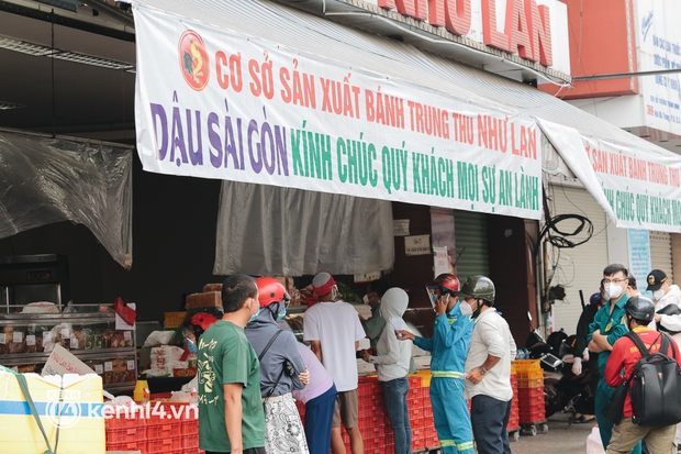 NÓNG: TP.HCM cho phép nhiều loại hình kinh doanh hoạt động trở lại từ ngày mai 16/9 - Ảnh 2. NÓNG: TP.HCM cho phép nhiều loại hình kinh doanh hoạt động trở lại từ ngày mai 16/9 - Ảnh 2.