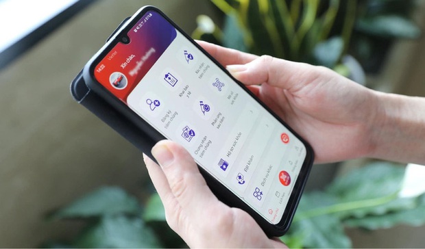 Người dân kêu trời vì những bất cập của Sổ Sức khỏe điện tử: Tiêm 2 mũi cập nhật 1 mũi; đang xanh thì sau một đêm thành... chưa tiêm vaccine - Ảnh 1. Người dân kêu trời vì những bất cập của Sổ Sức khỏe điện tử: Tiêm 2 mũi cập nhật 1 mũi; đang xanh thì sau một đêm thành... chưa tiêm vaccine - Ảnh 1.