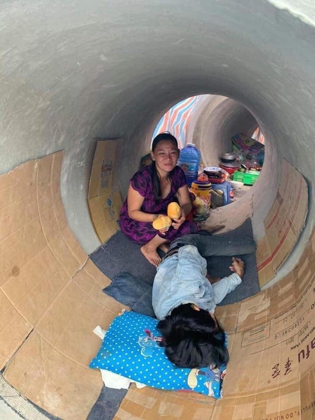 Thực hư người dân không có chỗ trọ, phải ra ống cống ở: Do mâu thuẫn gia đình, thường xuyên cãi lộn - Ảnh 1. Thực hư người dân không có chỗ trọ, phải ra ống cống ở: Do mâu thuẫn gia đình, thường xuyên cãi lộn - Ảnh 1.