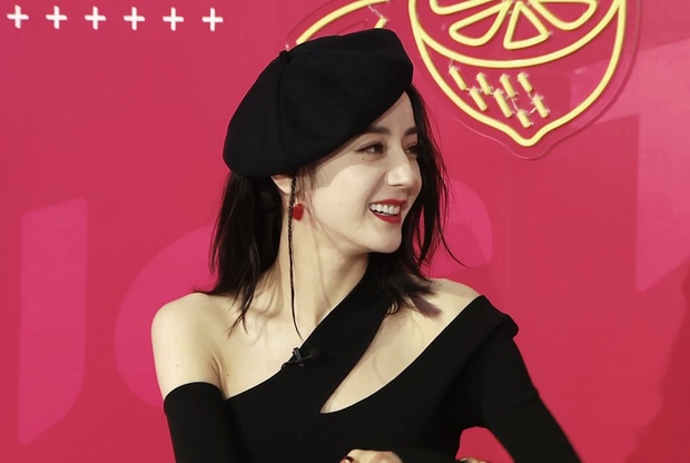 Nàng thơ đẹp nhất Weibo hôm nay: Nhiệt Ba tăng cân chút nhẹ mà visual lên hương ngút ngàn, bảo sao netizen xỉu up xỉu down - Ảnh 10. Nàng thơ đẹp nhất Weibo hôm nay: Nhiệt Ba tăng cân chút nhẹ mà visual lên hương ngút ngàn, bảo sao netizen xỉu up xỉu down - Ảnh 10.