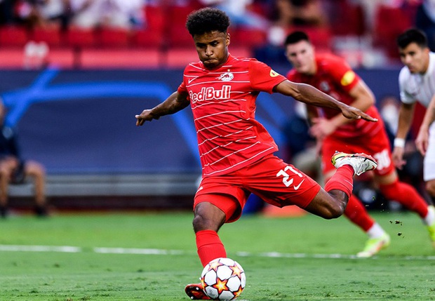 Trận cầu kỳ lạ nhất lịch sử Champions League: kỷ lục 4 quả phạt đền chỉ trong hiệp một, 2 thẻ đỏ và 1 pha bỏ lỡ khó tin - Ảnh 3. Trận cầu kỳ lạ nhất lịch sử Champions League: kỷ lục 4 quả phạt đền chỉ trong hiệp một, 2 thẻ đỏ và 1 pha bỏ lỡ khó tin - Ảnh 3.