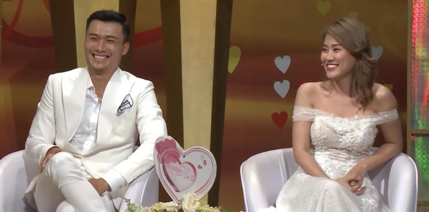Những lần Vợ Chồng Son khiến khán giả đỏ mặt vì các cặp đôi mô tả chuyện giường chiếu quá chi tiết - Ảnh 4. Những lần Vợ Chồng Son khiến khán giả đỏ mặt vì các cặp đôi mô tả chuyện giường chiếu quá chi tiết - Ảnh 4.