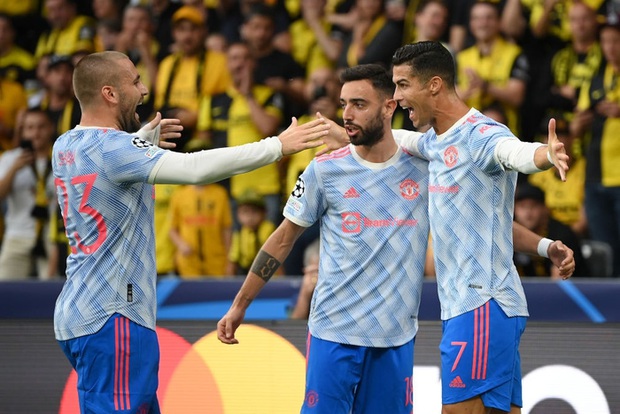 Ảnh cận cảnh: Ronaldo ghi bàn theo phong cách Đệm vương, công lớn nhất thuộc về pha vẩy khế hết nước chấm của đồng hương - Ảnh 5. Ảnh cận cảnh: Ronaldo ghi bàn theo phong cách Đệm vương, công lớn nhất thuộc về pha vẩy khế hết nước chấm của đồng hương - Ảnh 5.