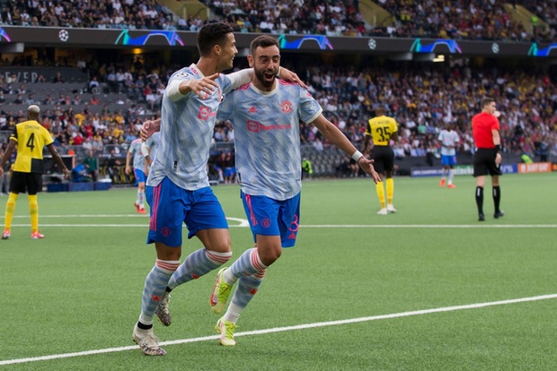Ảnh cận cảnh: Ronaldo ghi bàn theo phong cách Đệm vương, công lớn nhất thuộc về pha vẩy khế hết nước chấm của đồng hương - Ảnh 9. Ảnh cận cảnh: Ronaldo ghi bàn theo phong cách Đệm vương, công lớn nhất thuộc về pha vẩy khế hết nước chấm của đồng hương - Ảnh 9.