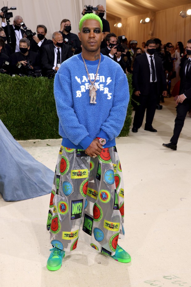 Dàn trang phục tệ nhất Met Gala 2021: Lông lá bờm xờm, nai bò khắp nơi, vườn quốc gia mang tên Met Gala? - Ảnh 14. Dàn trang phục tệ nhất Met Gala 2021: Lông lá bờm xờm, nai bò khắp nơi, vườn quốc gia mang tên Met Gala? - Ảnh 14.