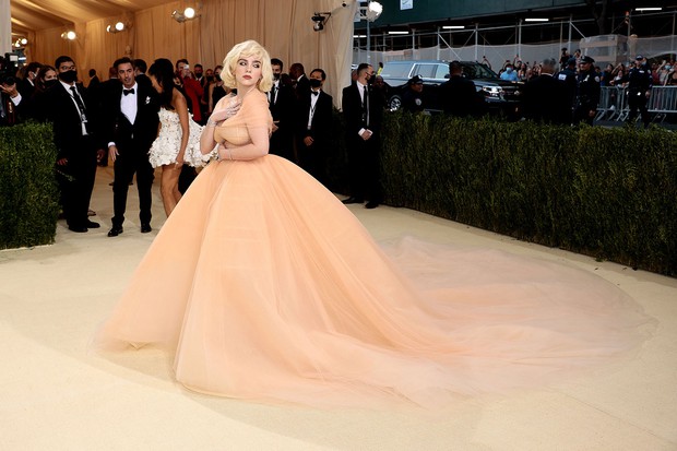 Bỏ qua lùm xùm, Rosé vẫn đứng đầu BXH ngôi sao được nhắc nhiều nhất ở Met Gala 2021, nhân vật kế cuối gây bất ngờ - Ảnh 5. Bỏ qua lùm xùm, Rosé vẫn đứng đầu BXH ngôi sao được nhắc nhiều nhất ở Met Gala 2021, nhân vật kế cuối gây bất ngờ - Ảnh 5.