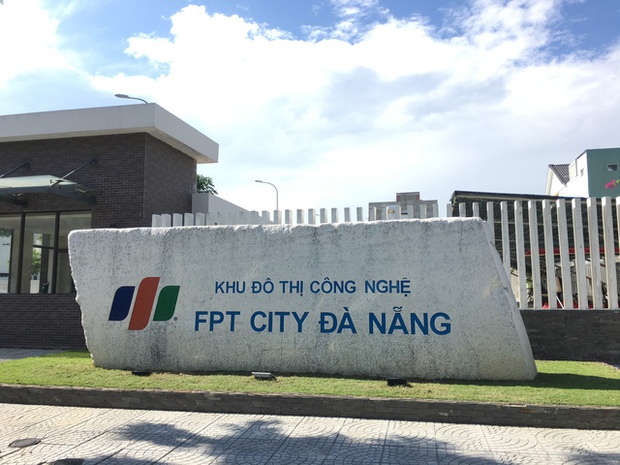 Chủ tịch FPT hứa mở trường cho 1.000 trẻ nhỏ mồ côi cha mẹ bởi dịch Covid-19, cam kết nuôi dạy và đào tạo liên tục 20 năm - Ảnh 2. Chủ tịch FPT hứa mở trường cho 1.000 trẻ nhỏ mồ côi cha mẹ bởi dịch Covid-19, cam kết nuôi dạy và đào tạo liên tục 20 năm - Ảnh 2.