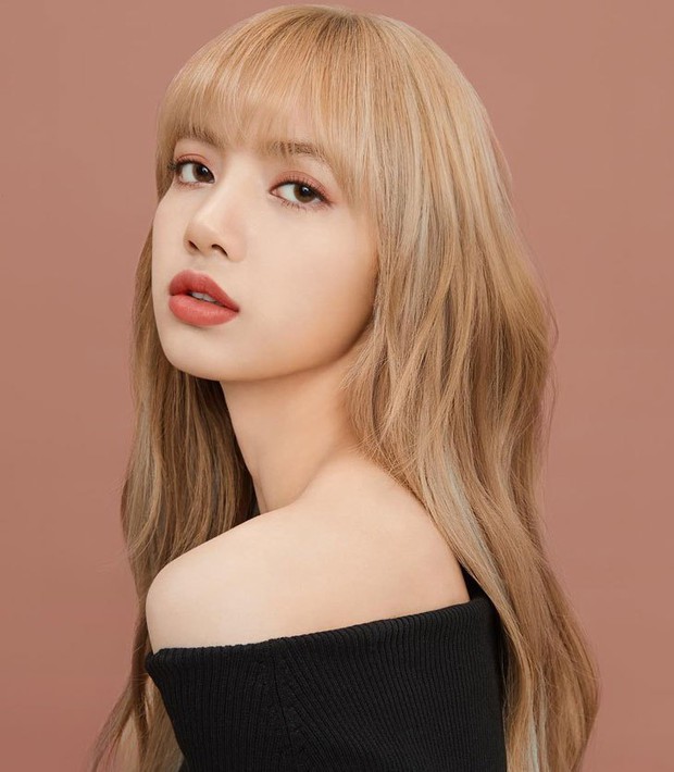 Hội nữ idol Thủy thủ Mặt Trăng của Kpop: Lisa được lấy làm thước đo, thành viên hậu bối dù visual gây tranh cãi vẫn được kết nạp - Ảnh 15.