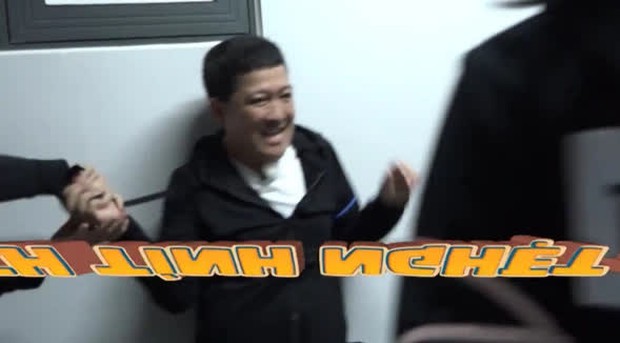 Teaser nóng Running Man tập 1: Trường Giang thành con mồi bị truy sát, Karik vắng mặt hoàn toàn? - Ảnh 7. Teaser nóng Running Man tập 1: Trường Giang thành con mồi bị truy sát, Karik vắng mặt hoàn toàn? - Ảnh 7.