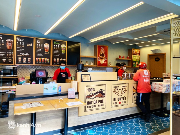 Người Sài Gòn cắt cơn thèm cafe nhờ 2 ông lớn Highlands và Katinat mở bán trên app: Cầm ly nước xúc động tưởng xuân đang về! - Ảnh 11.