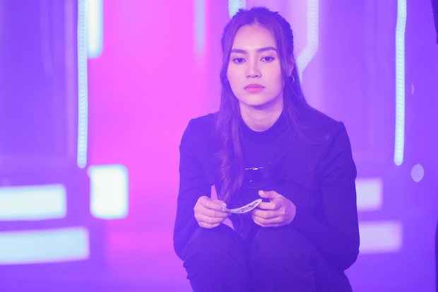 Teaser nóng Running Man tập 1: Trường Giang thành con mồi bị truy sát, Karik vắng mặt hoàn toàn? - Ảnh 2. Teaser nóng Running Man tập 1: Trường Giang thành con mồi bị truy sát, Karik vắng mặt hoàn toàn? - Ảnh 2.