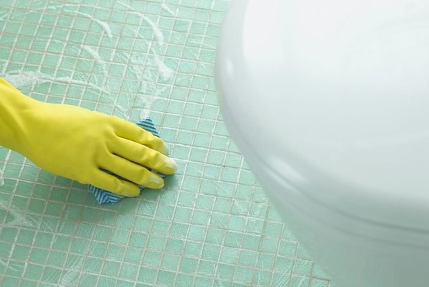 Nhiều nhà đang mắc 7 lỗi này khi vệ sinh phòng tắm, bảo sao dọn dẹp hoài mà vẫn thấy dơ dáy, bốc mùi - Ảnh 10.
