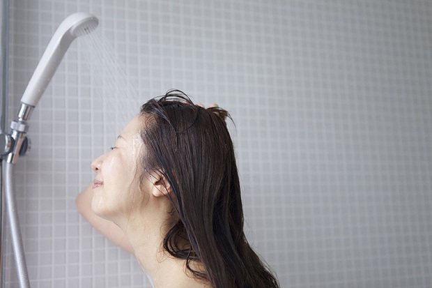 4 hành vi gây hại trực tiếp đến vòng 1 của nữ giới nhưng nhiều cô nàng có khi còn chả biết - Ảnh 3. 4 hành vi gây hại trực tiếp đến vòng 1 của nữ giới nhưng nhiều cô nàng có khi còn chả biết - Ảnh 3.