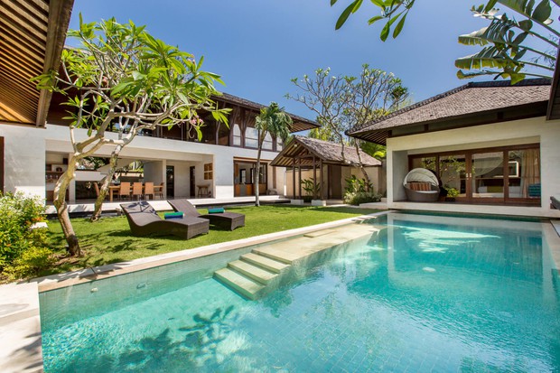 Tuần trăng mật đắt đỏ bậc nhất xứ Hàn của vợ chồng Jang Dong Gun: Ở resort 5 ngày hết hơn nửa tỷ, thuê máy bay giá trên trời - Ảnh 5. Tuần trăng mật đắt đỏ bậc nhất xứ Hàn của vợ chồng Jang Dong Gun: Ở resort 5 ngày hết hơn nửa tỷ, thuê máy bay giá trên trời - Ảnh 5.