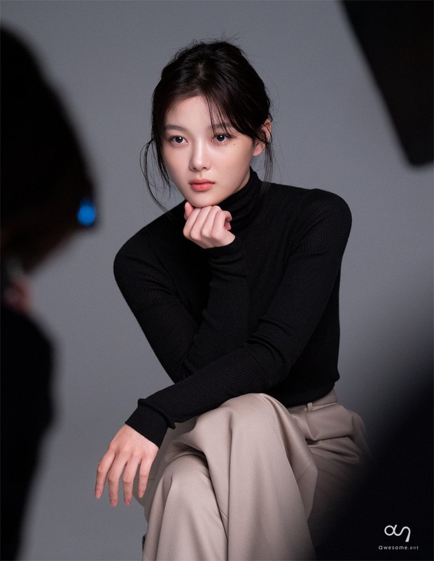 Nữ thần cổ trang Kim Yoo Jung: Dư sắc thừa tài nhưng toàn nhận phim flop, từng khốn khổ vì scandal ứng xử - Ảnh 2.