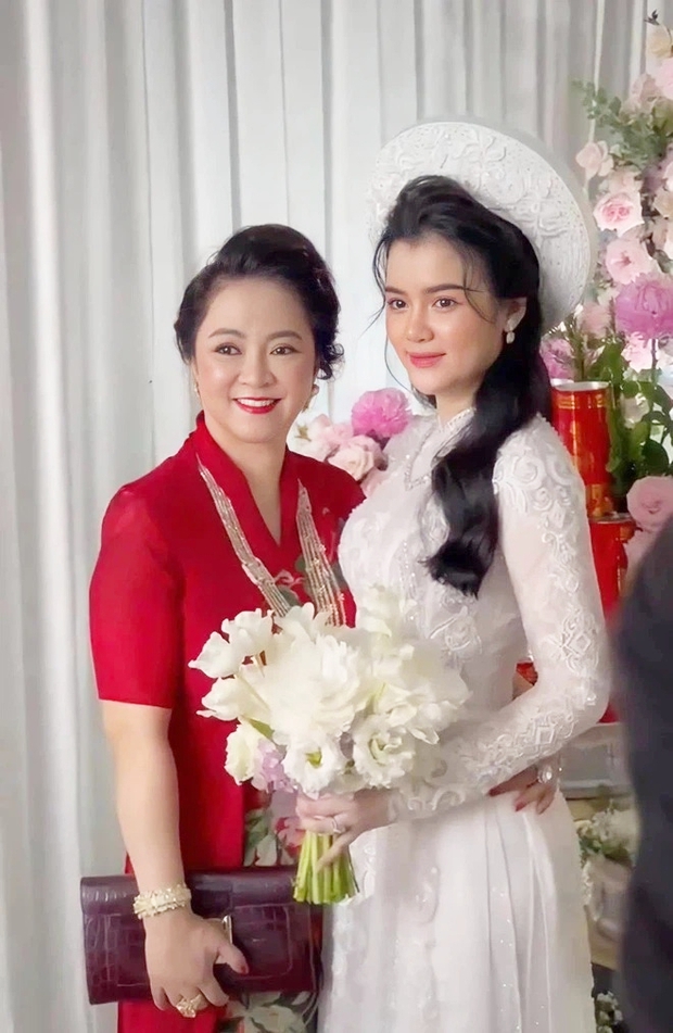 Netizen bán tín bán nghi khi nghe CEO Đại Nam tiết lộ lên chức chị nội: Nàng dâu hào môn Quế Long đã có tin vui? - Ảnh 1. Netizen bán tín bán nghi khi nghe CEO Đại Nam tiết lộ lên chức chị nội: Nàng dâu hào môn Quế Long đã có tin vui? - Ảnh 1.