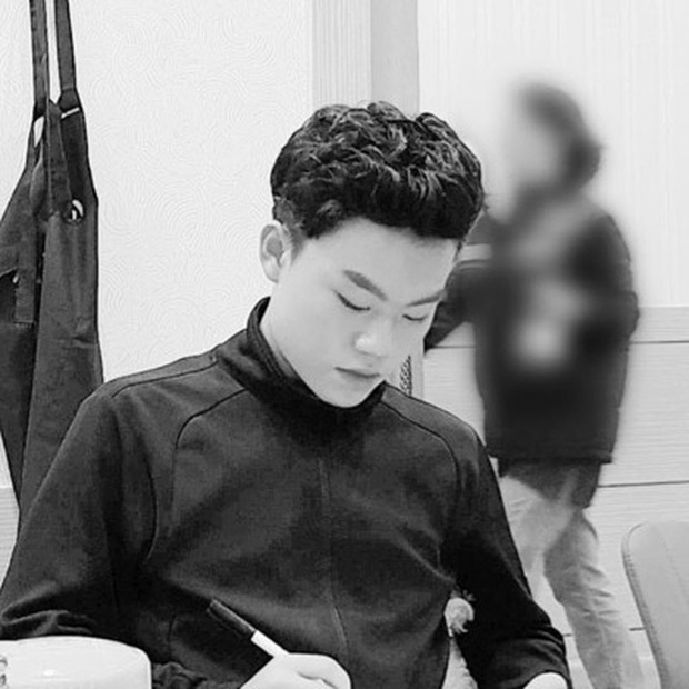 “Tiểu PSY” - cậu bé gốc Việt từng xuất hiện trong siêu hit Gangnam Style giờ ra sao sau khi được đặt nhiều kỳ vọng ngày bé? - Ảnh 7. “Tiểu PSY” - cậu bé gốc Việt từng xuất hiện trong siêu hit Gangnam Style giờ ra sao sau khi được đặt nhiều kỳ vọng ngày bé? - Ảnh 7.