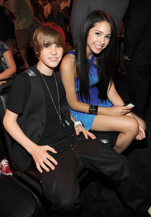 Nữ chính MV bị ghét nhất thế giới: Có mối tình gà bông với Justin Bieber 10 năm về trước nay đã là bà mẹ 2 con trông mòn con mắt - Ảnh 4. Nữ chính MV bị ghét nhất thế giới: Có mối tình gà bông với Justin Bieber 10 năm về trước nay đã là bà mẹ 2 con trông mòn con mắt - Ảnh 4.