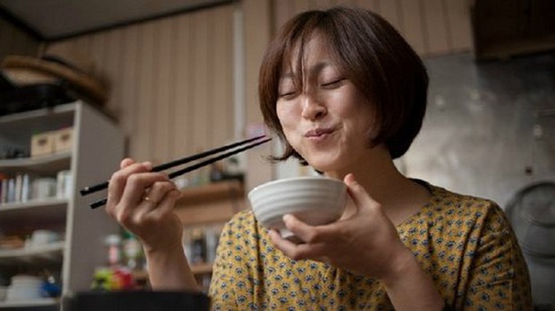 Nhật Bản có tỉ lệ mắc ung thư cực thấp: 2 thứ mà người Nhật không bao giờ động đến, người Việt lại ăn thật nhiều - Ảnh 1.