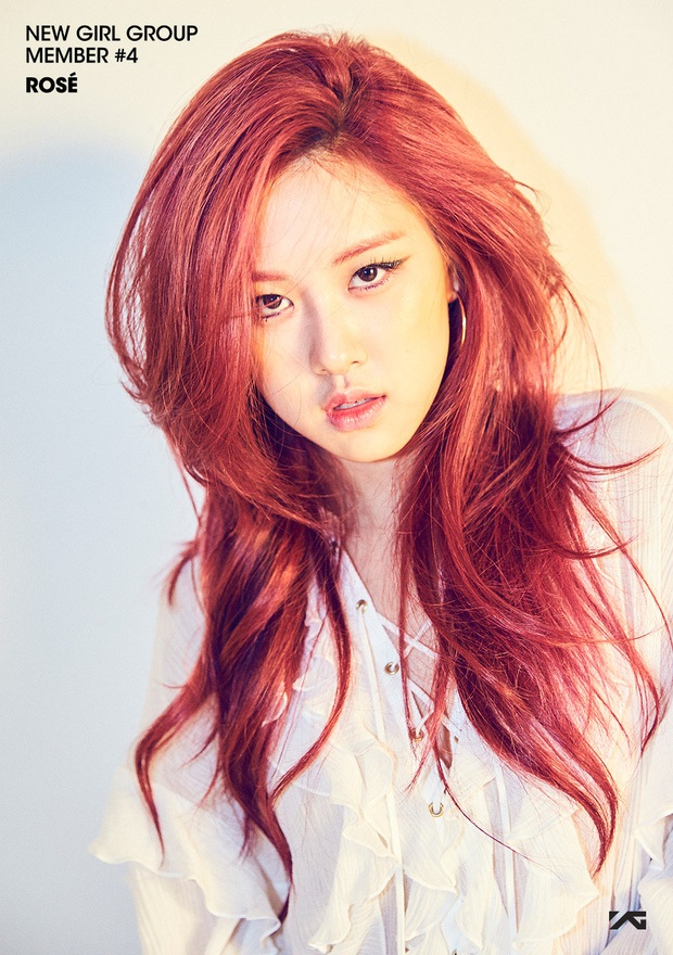 Có ai còn nhớ Rosé (BLACKPINK) thời “em còn non và xanh” thế nào không, nhìn cứ ngỡ chị em thất lạc với nữ idol nhà JYP này - Ảnh 8. Có ai còn nhớ Rosé (BLACKPINK) thời “em còn non và xanh” thế nào không, nhìn cứ ngỡ chị em thất lạc với nữ idol nhà JYP này - Ảnh 8.