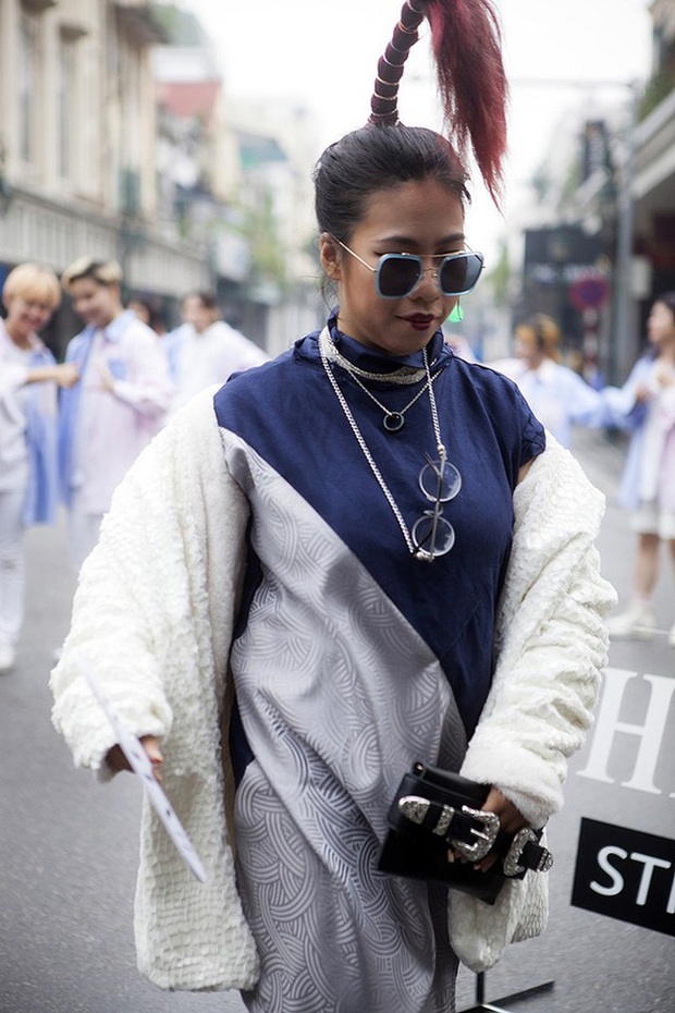 Chúng ta đã có những mùa Fashion Week đầy rẫy thảm hoạ gây chấn thương tâm lý như thế... - Ảnh 2. Chúng ta đã có những mùa Fashion Week đầy rẫy thảm hoạ gây chấn thương tâm lý như thế... - Ảnh 2.