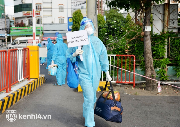 TP.HCM lên phương án đón người dân các tỉnh thành trở lại làm việc từ ngày 1/10 - Ảnh 1. TP.HCM lên phương án đón người dân các tỉnh thành trở lại làm việc từ ngày 1/10 - Ảnh 1.