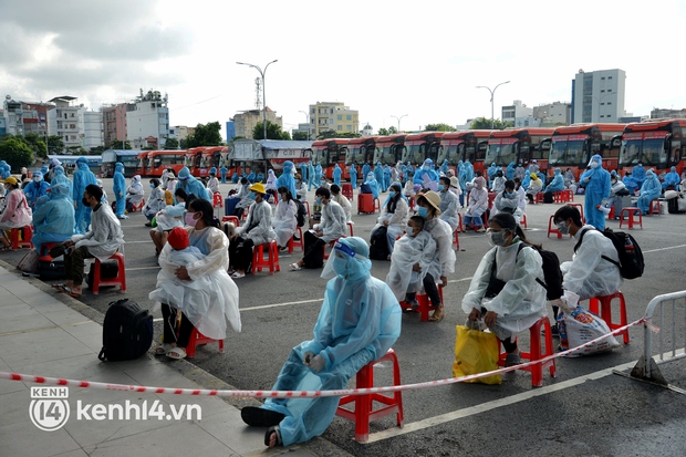 TP.HCM lên phương án đón người dân các tỉnh thành trở lại làm việc từ ngày 1/10 - Ảnh 2. TP.HCM lên phương án đón người dân các tỉnh thành trở lại làm việc từ ngày 1/10 - Ảnh 2.