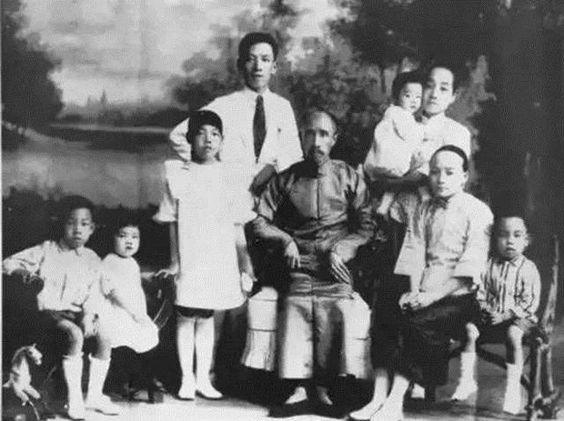 Gia tộc không chỉ giàu 3 họ mà còn trải qua 15 thế hệ liên tục phồn vinh: Bí quyết nằm ở 5 trí tuệ được đúc kết và truyền đời - Ảnh 2. Gia tộc không chỉ giàu 3 họ mà còn trải qua 15 thế hệ liên tục phồn vinh: Bí quyết nằm ở 5 trí tuệ được đúc kết và truyền đời - Ảnh 2.