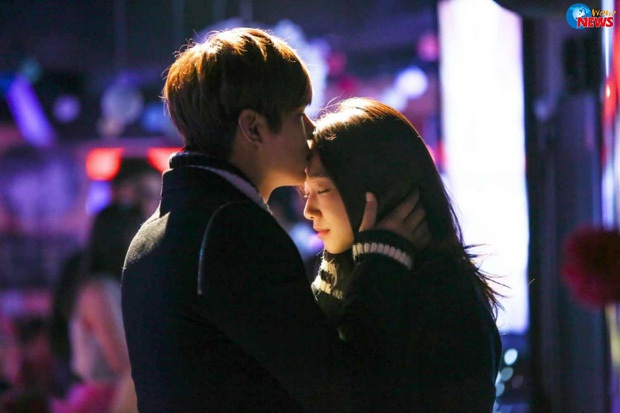 Giải ngố 18+: 3 vùng trên cơ thể cứ hôn hít thoải mái vì rất có lợi cho sức khỏe - Ảnh 1. Giải ngố 18+: 3 vùng trên cơ thể cứ hôn hít thoải mái vì rất có lợi cho sức khỏe - Ảnh 1.