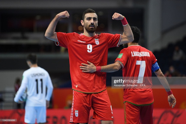 Hai đại diện châu Á tạo nên trận đấu như phim hành động ở vòng 16 đội Futsal World Cup 2021 - Ảnh 2. Hai đại diện châu Á tạo nên trận đấu như phim hành động ở vòng 16 đội Futsal World Cup 2021 - Ảnh 2.