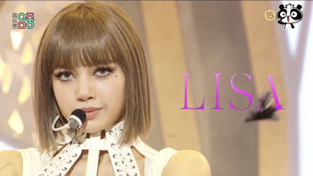 Lisa xinh như búp bê trên Music Core nhưng vẫn không thoát phận quần què, thua thảm khi bay màu khỏi top 3 - Ảnh 4.