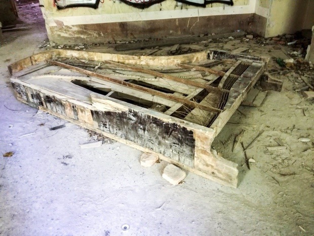 “Biệt phủ ma” giữa lòng nước Ý: Từ công trình hoành tráng bậc nhất đến địa điểm bỏ hoang sau án mạng khủng khiếp của gia chủ hoàng tộc - Ảnh 8.